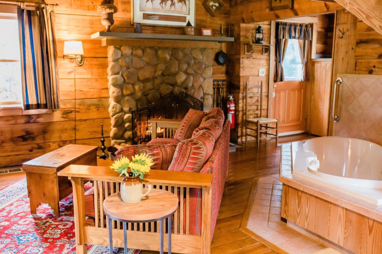 Arrowhead Inn Durham Exteriör bild
